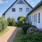 Moderne In Mit Grill Und Garten By Interhome * Karlshagen